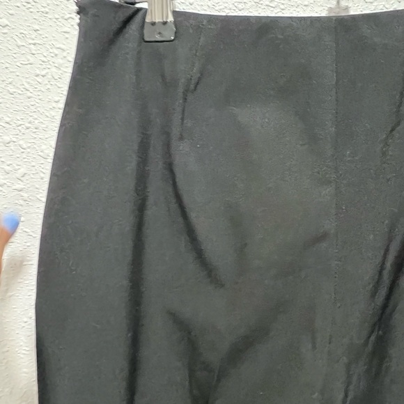 Theory Black sleek crop Pants 6 - Picture 10 of 10